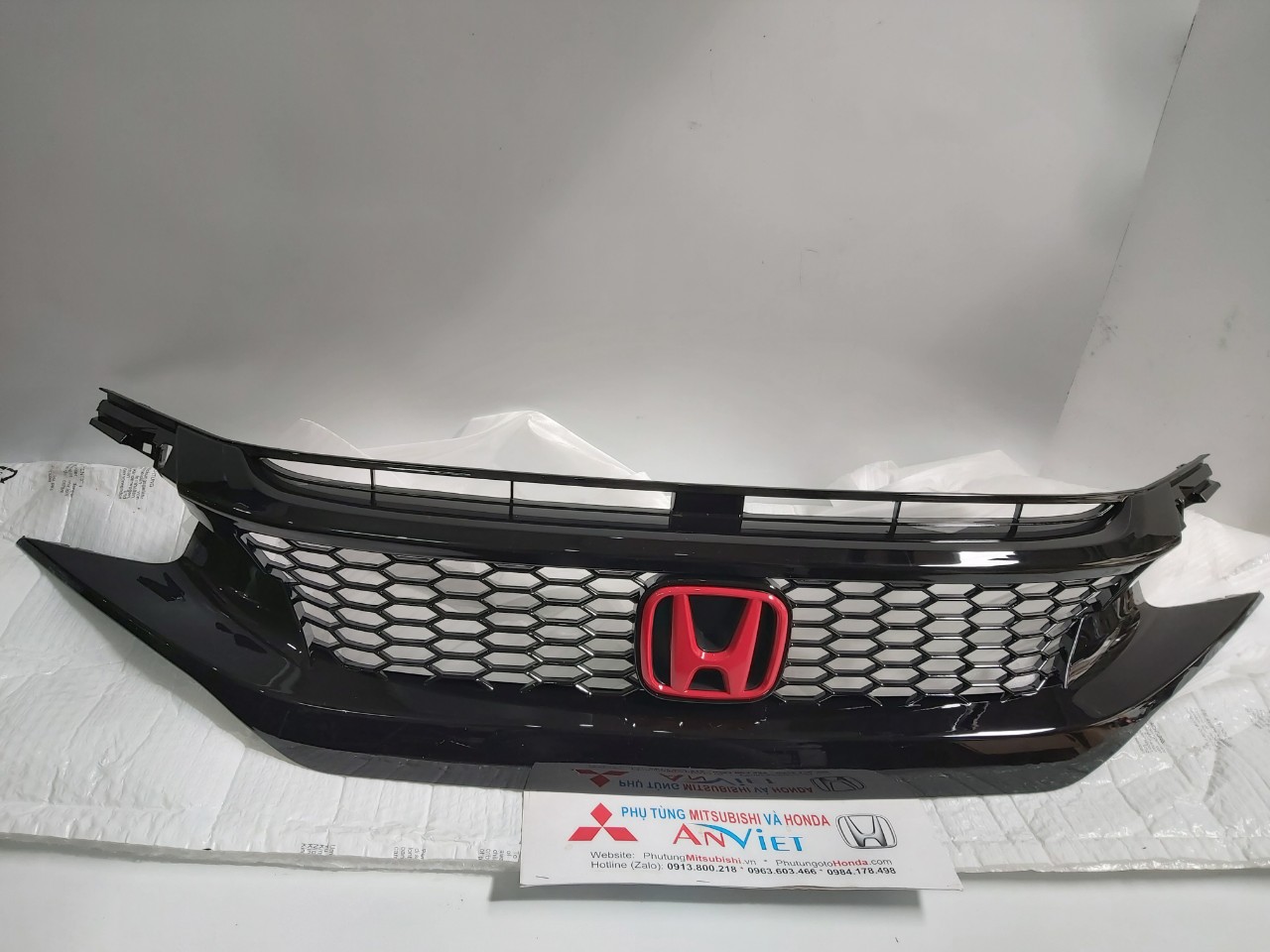 Mặt ca lăng xe Honda CIVIC 2018-2020